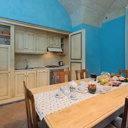 1 Bedroom Awesome In Le Apartment Lecce