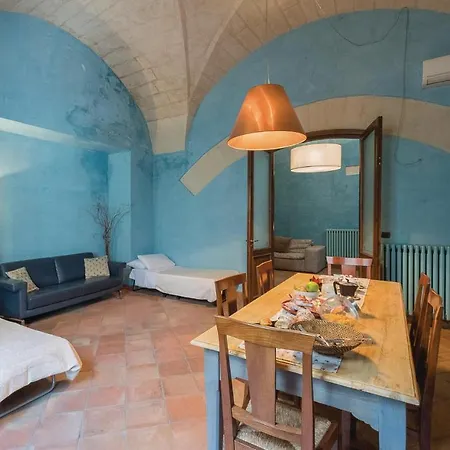 1 Bedroom Awesome In Le Apartment Lecce
