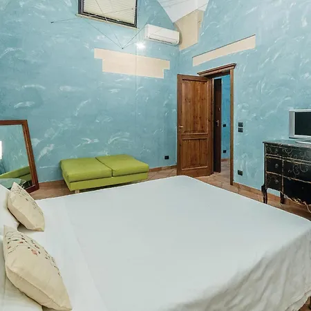 1 Bedroom Awesome In Le